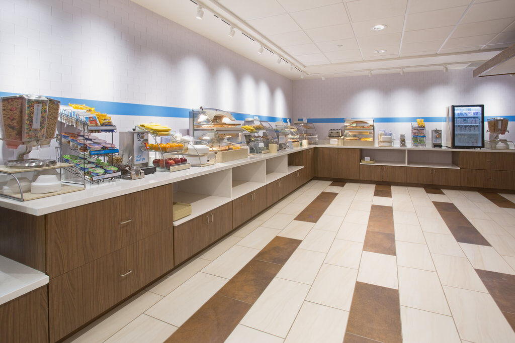 Holiday Inn Express & Suites - Marion By Ihg Buitenkant foto